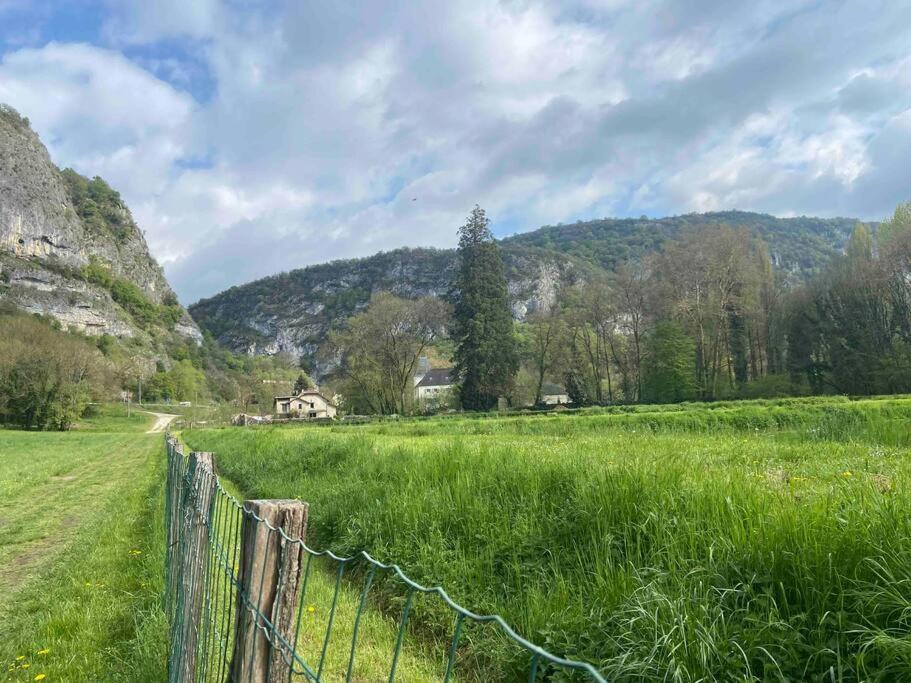 Au Chateau Saint Blaise Virignin エクステリア 写真