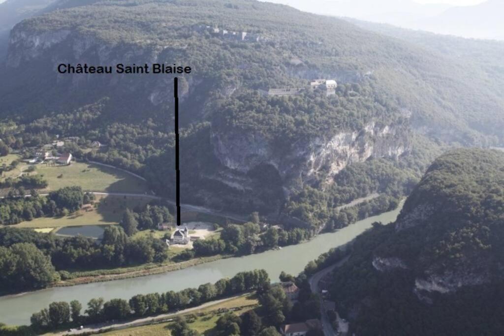 Au Chateau Saint Blaise Virignin エクステリア 写真