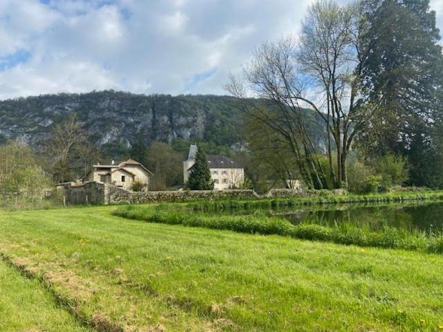 Au Chateau Saint Blaise Virignin エクステリア 写真